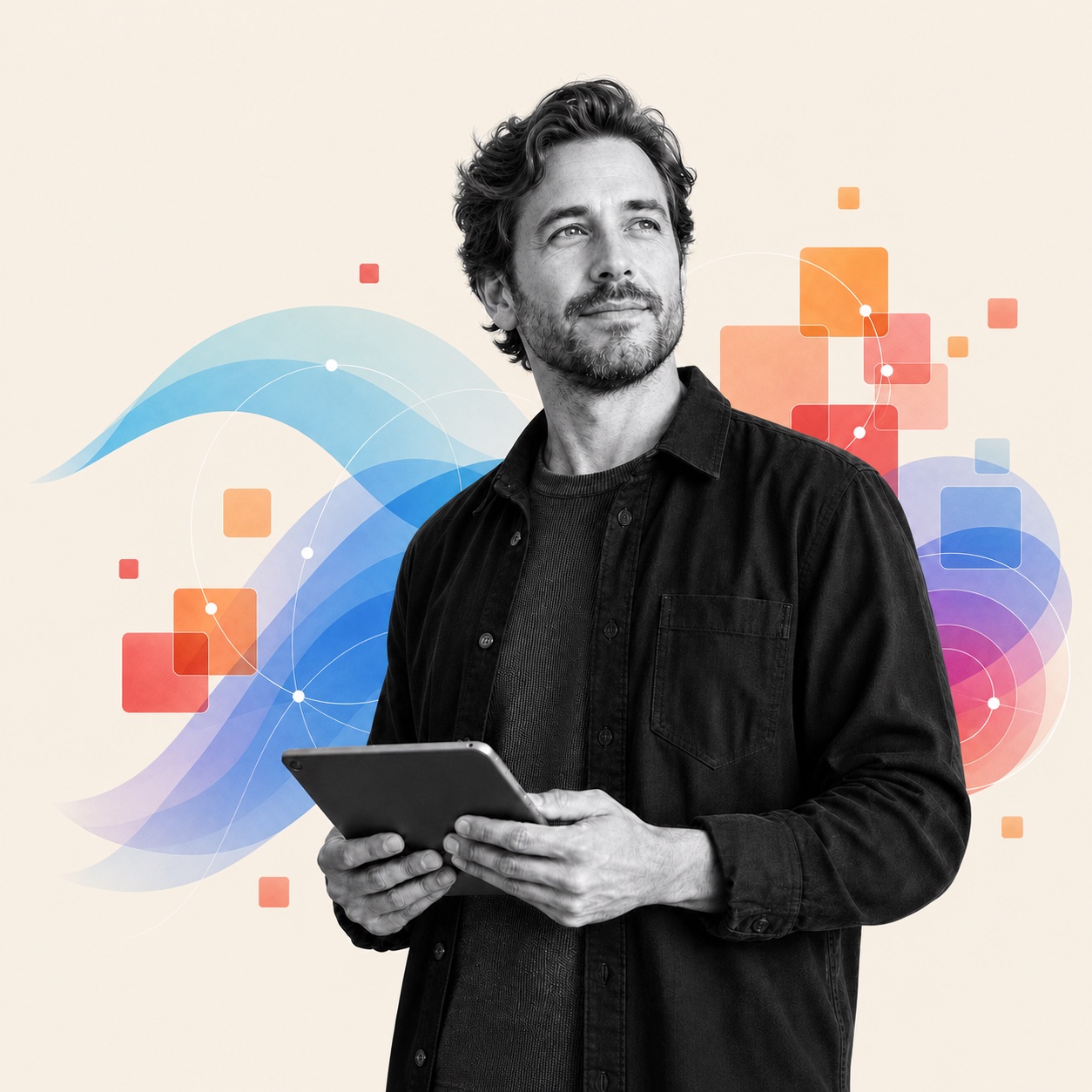 Responsable de marketing planeando una campaña multicanal
